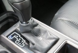 2020 Toyota Tacoma 4WD - Image 42