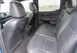 2020 Toyota Tacoma 4WD - Image 29