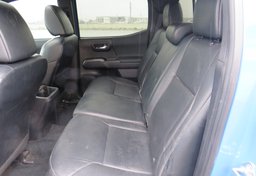 2020 Toyota Tacoma 4WD - Image 30