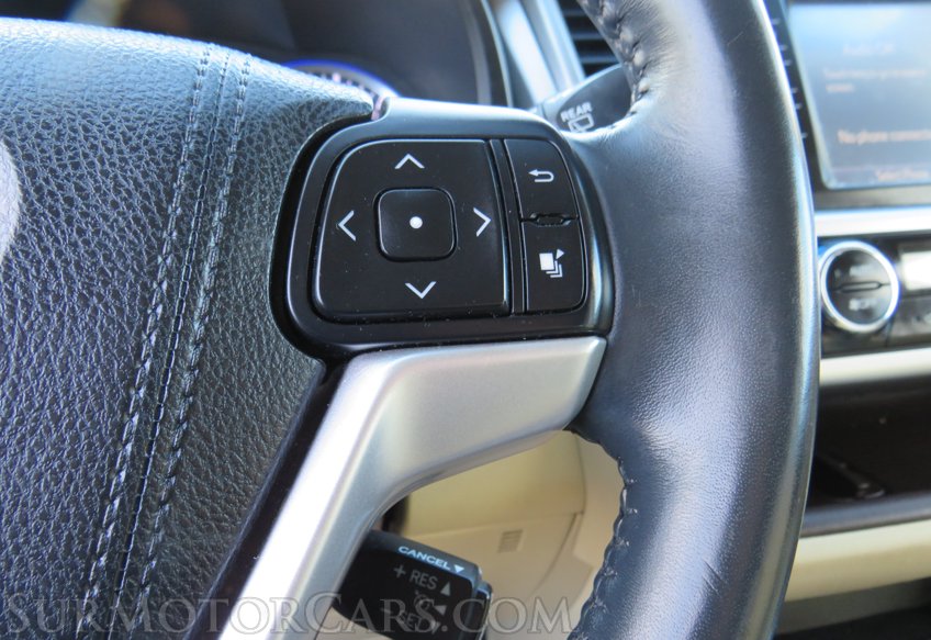 2015 Toyota Highlander - Image 36