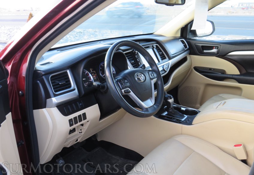 2015 Toyota Highlander - Image 25