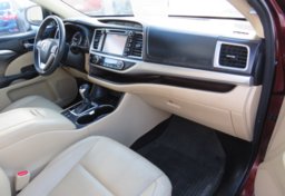 2015 Toyota Highlander - Image 27