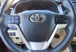 2015 Toyota Highlander - Image 37