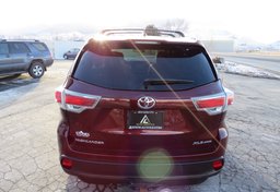 2015 Toyota Highlander - Image 13
