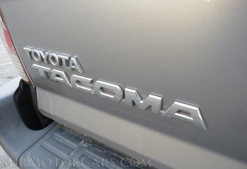 2015 Toyota Tacoma - Image 18