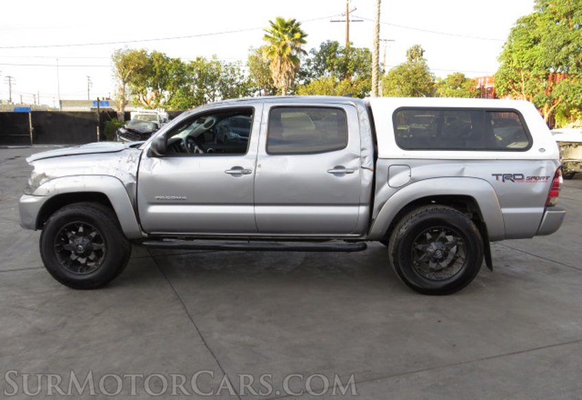 2015 Toyota Tacoma - Image 6