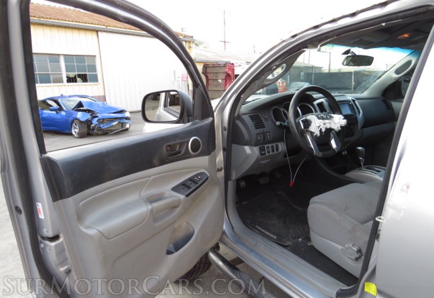 2015 Toyota Tacoma - Image 20