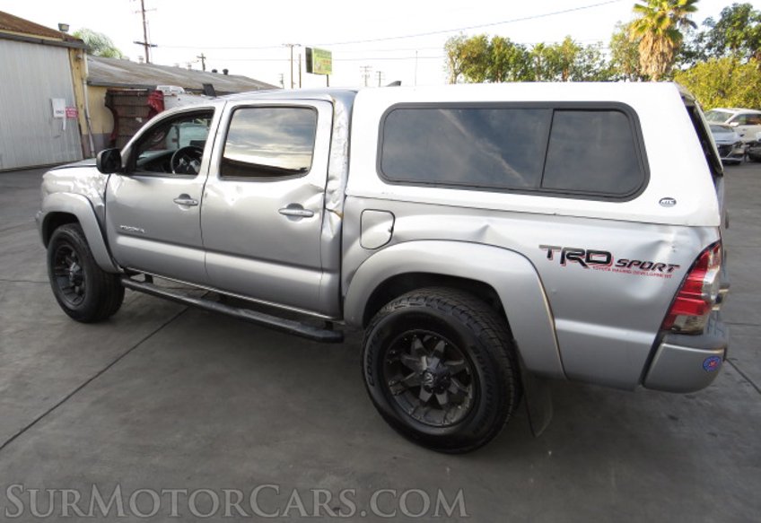 2015 Toyota Tacoma - Image 10