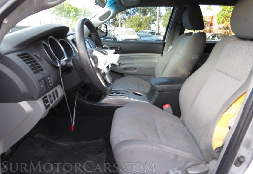 2015 Toyota Tacoma - Image 23