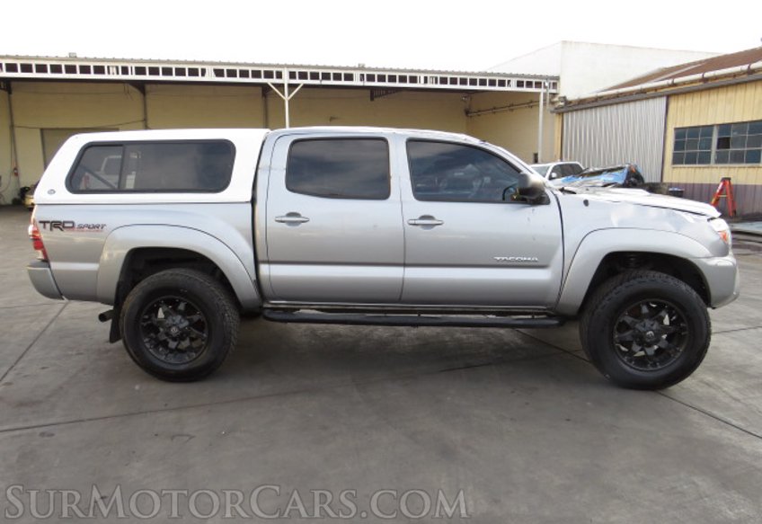 2015 Toyota Tacoma - Image 5
