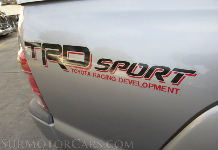 2015 Toyota Tacoma - Image 17