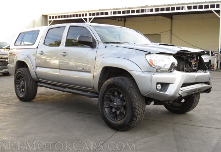2015 Toyota Tacoma - Image 3