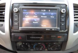 2015 Toyota Tacoma - Image 34