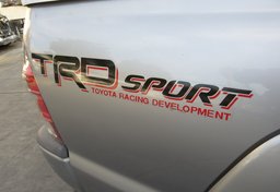 2015 Toyota Tacoma - Image 17