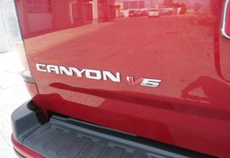 2018 GMC Canyon - Image 19