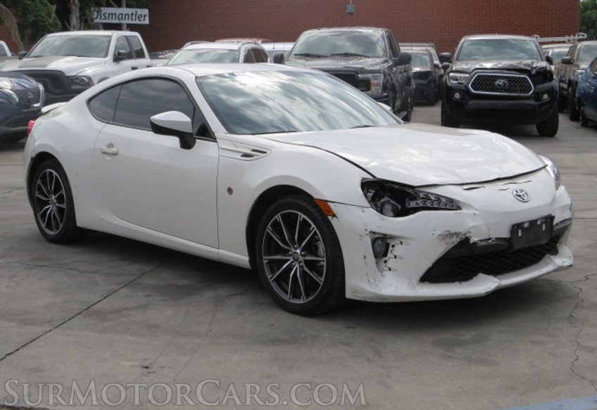 2020 Toyota 86 - Image 4