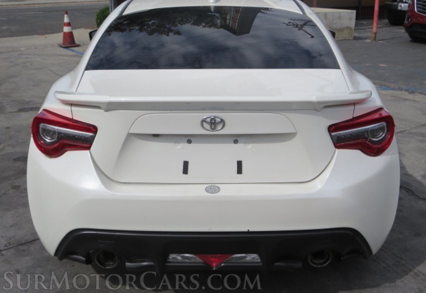 2020 Toyota 86 - Image 12