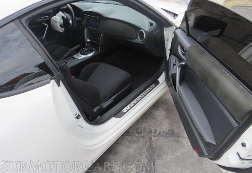 2020 Toyota 86 - Image 24