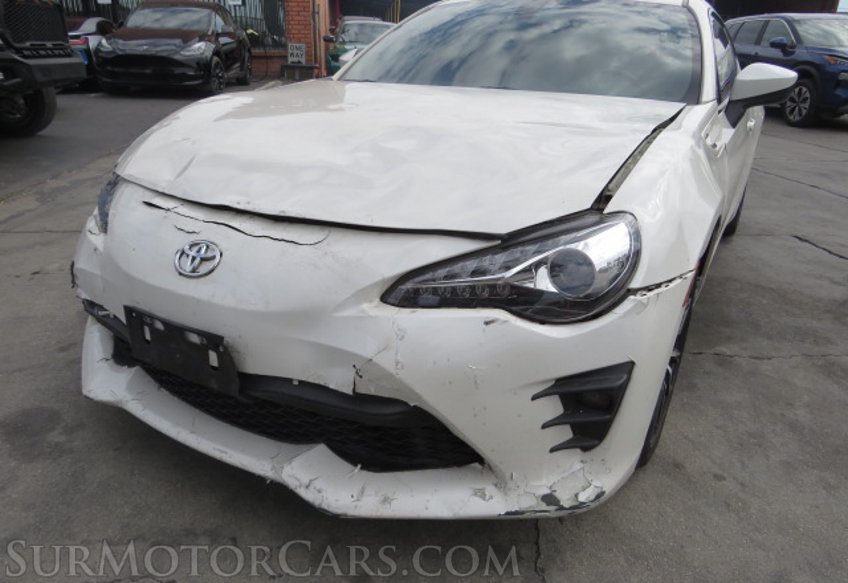 2020 Toyota 86 - Image 13