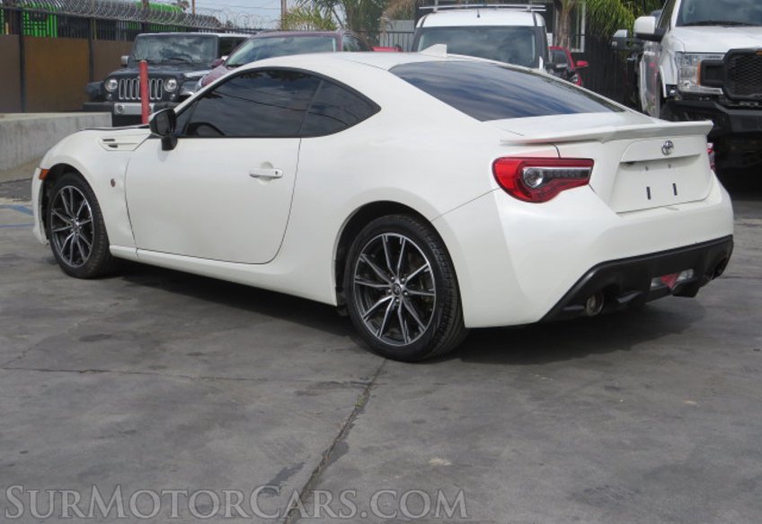 2020 Toyota 86 - Image 9