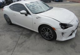 2020 Toyota 86 - Image 2