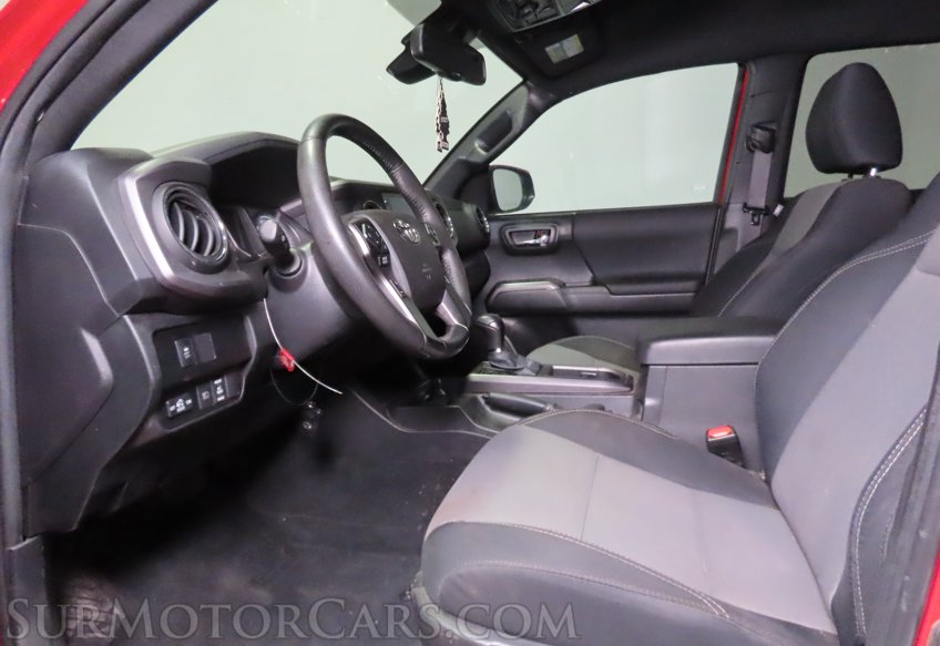 2023 Toyota Tacoma - Image 21