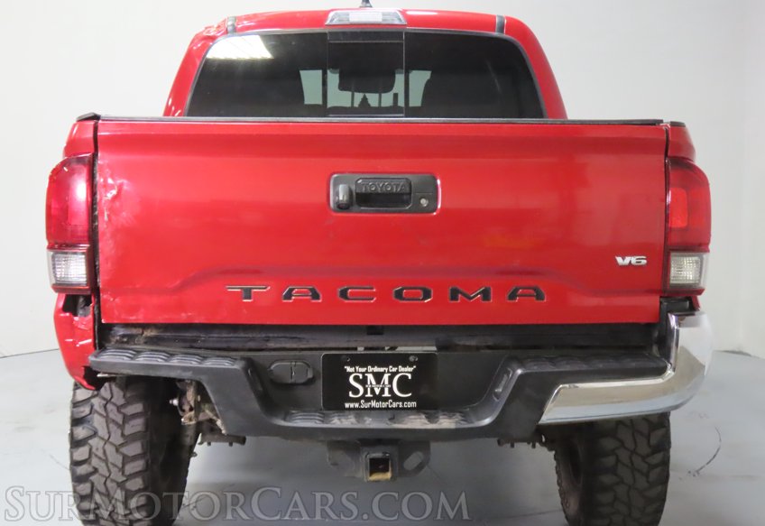 2023 Toyota Tacoma - Image 12