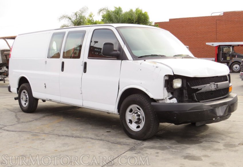 2013 Chevrolet Express Cargo Van - Image 9