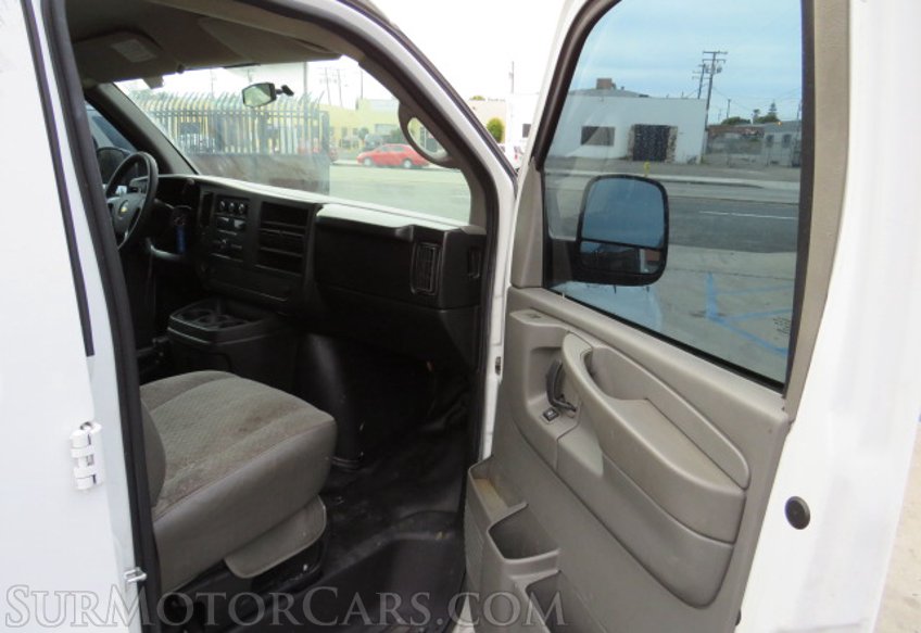2013 Chevrolet Express Cargo Van - Image 27