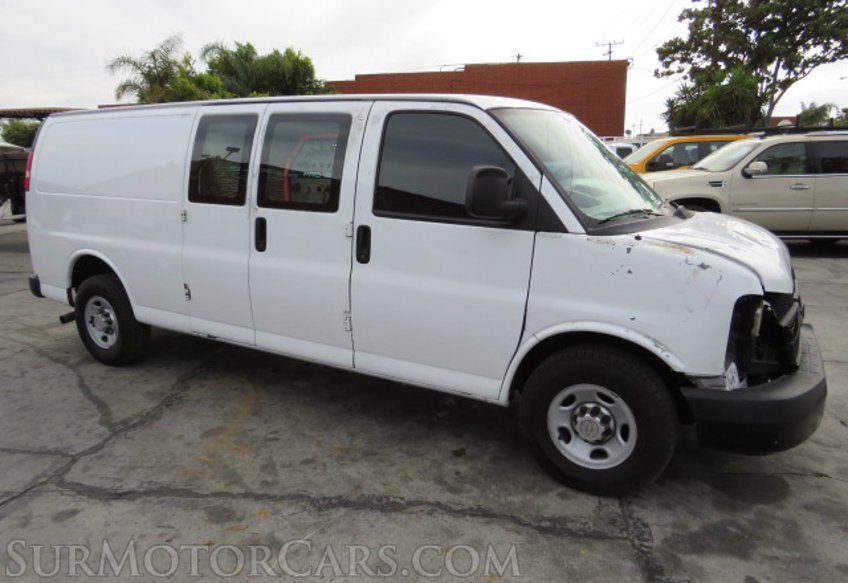 2013 Chevrolet Express Cargo Van - Image 10
