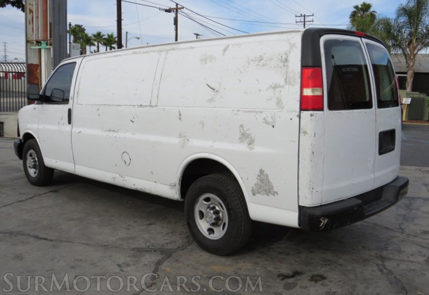 2013 Chevrolet Express Cargo Van - Image 4