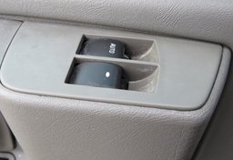 2013 Chevrolet Express Cargo Van - Image 22