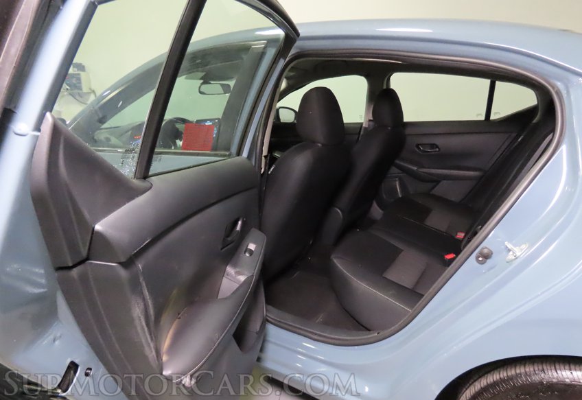 2025 Nissan Sentra - Image 21