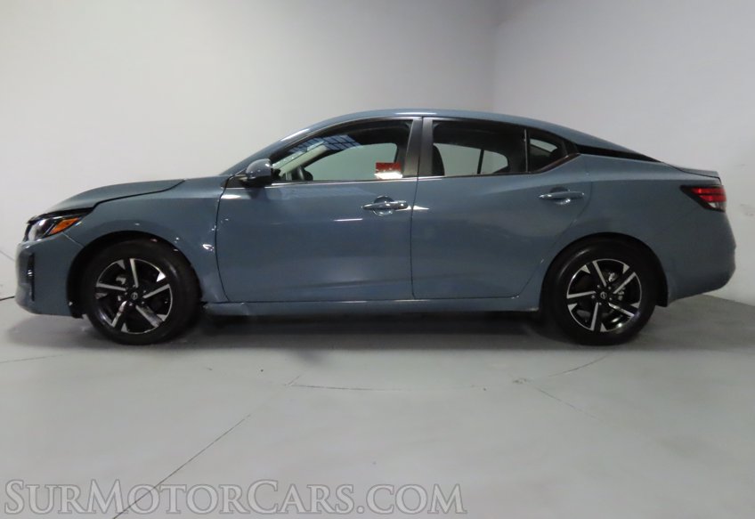 2025 Nissan Sentra - Image 9