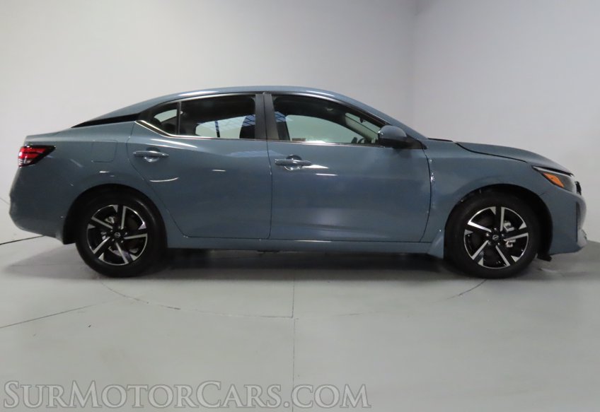 2025 Nissan Sentra - Image 10