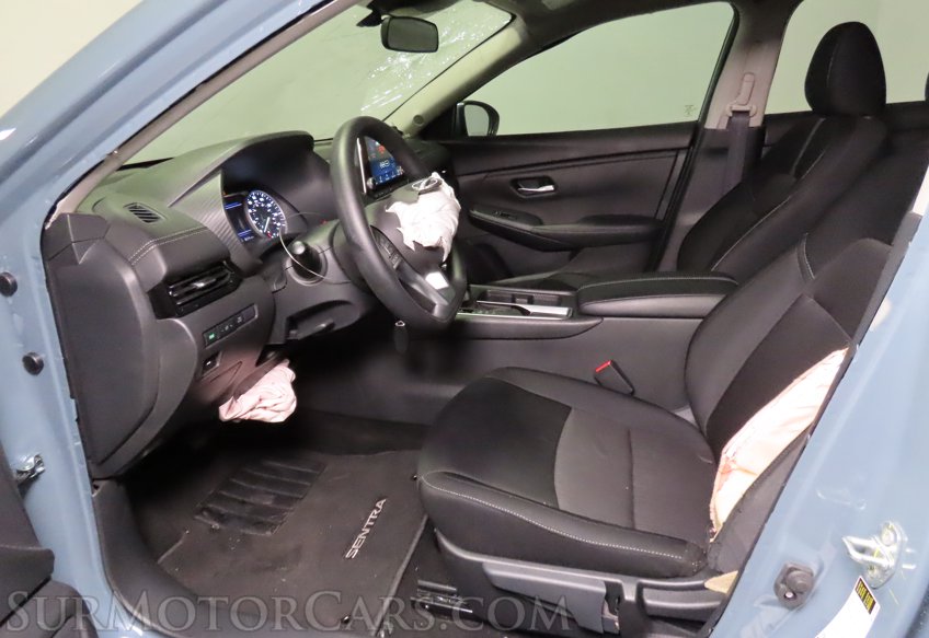 2025 Nissan Sentra - Image 19