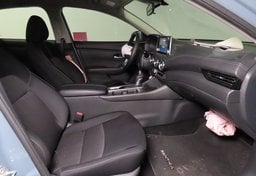 2025 Nissan Sentra - Image 17