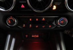 2025 Nissan Sentra - Image 36