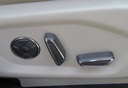 2018 Ford Explorer - Image 40