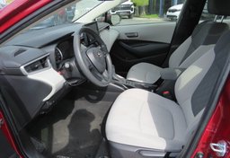 2022 Toyota Corolla - Image 25