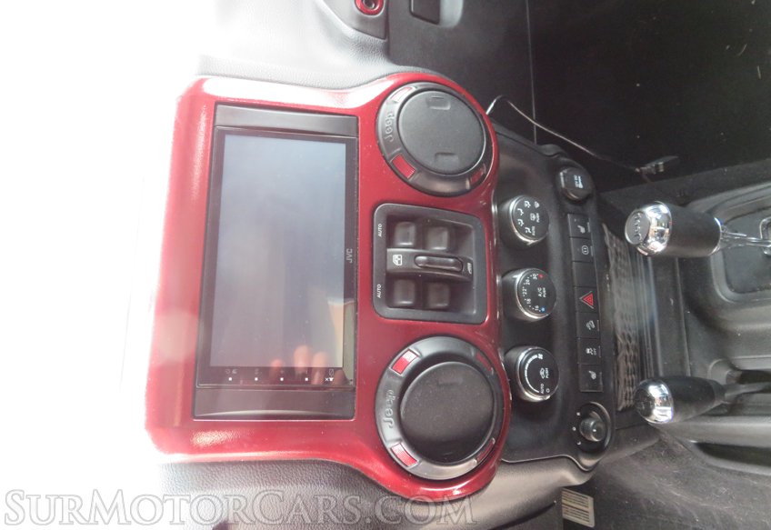 2012 Jeep Wrangler Unlimited - Image 32