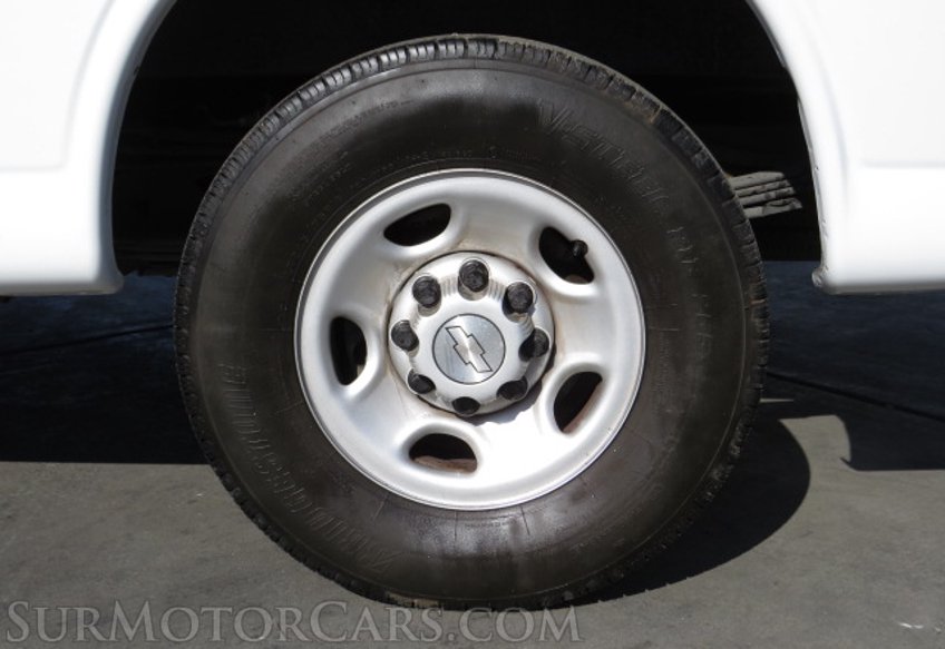 2019 Chevrolet Express Cargo Van - Image 16