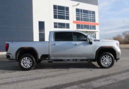 2023 GMC Sierra 3500HD - Image 11