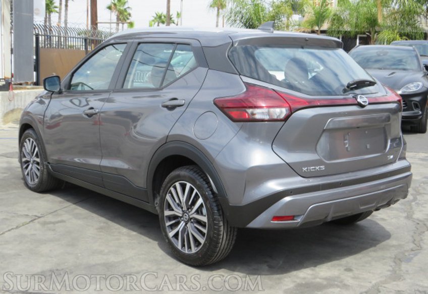 2021 Nissan Kicks - Image 9