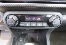 2021 Nissan Kicks - Image 30