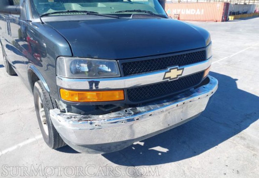 2017 Chevrolet Express - Image 3