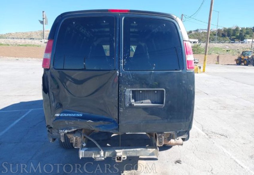 2017 Chevrolet Express - Image 11