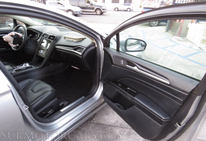 2020 Ford Fusion - Image 23