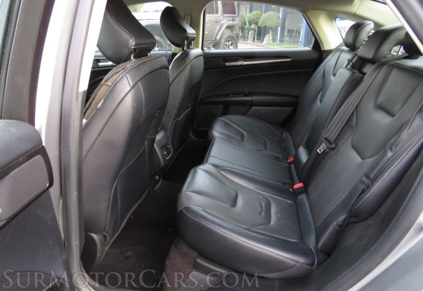 2020 Ford Fusion - Image 31