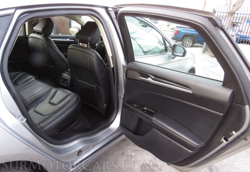 2020 Ford Fusion - Image 29